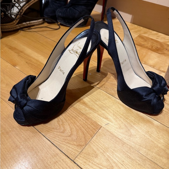 Christian Louboutin Black Bow Slingback Peep Toe Heels - Picture 2 of 4